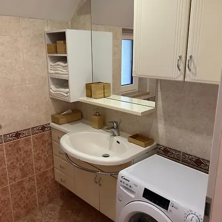 Cozy Near Bled Apartman *